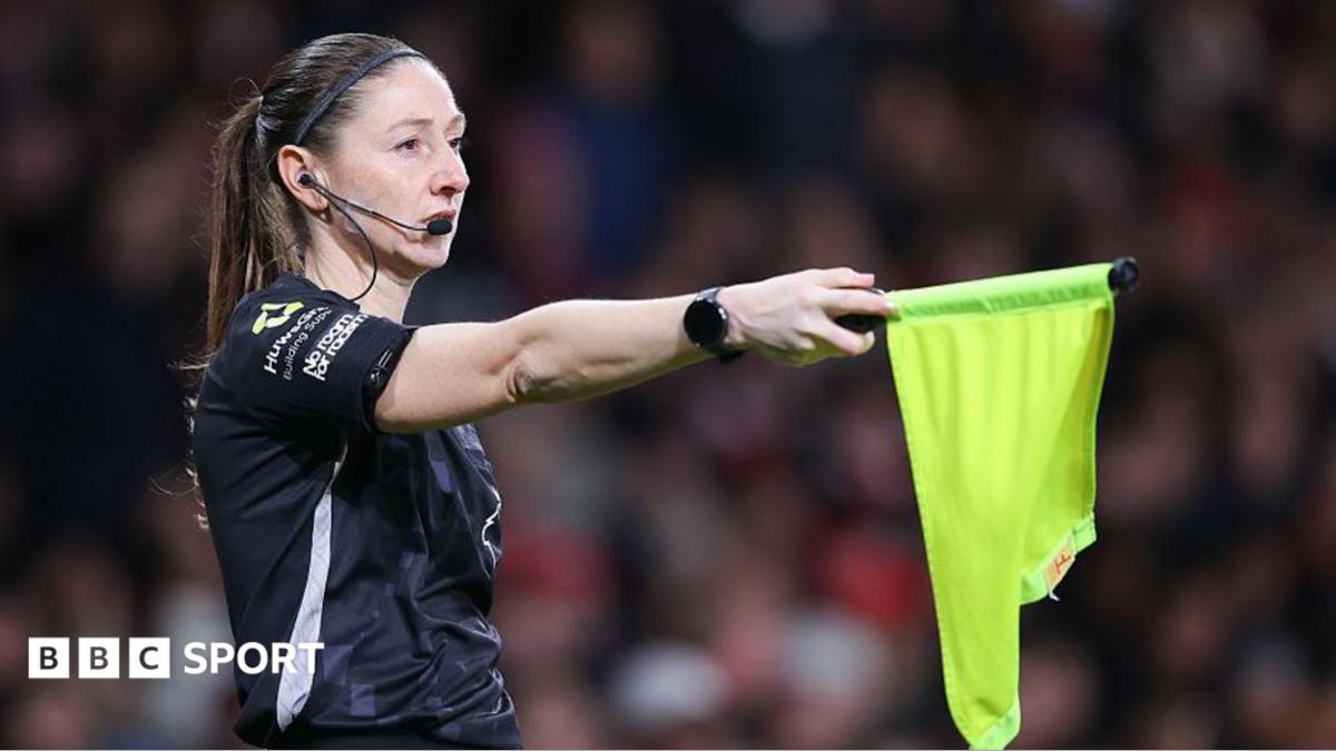 Sian Massey-Ellis pensiun untuk dukung wasit wanita